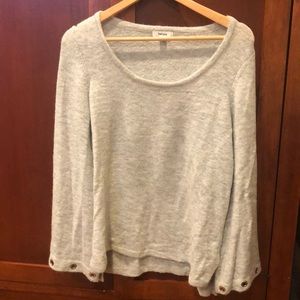 Kensie grommet bell sleeve sweater